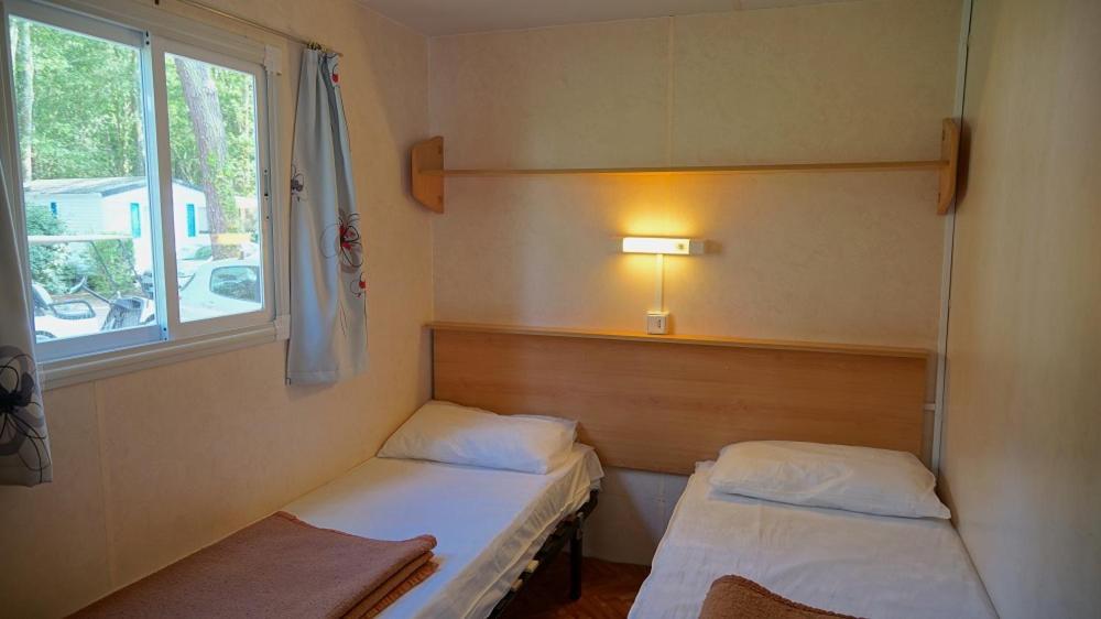 Les Pins De La Coubre Hotel Les Mathes Phòng bức ảnh